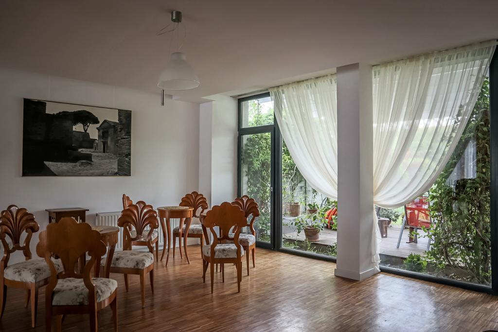May Residence Dumbravita  Bagian luar foto