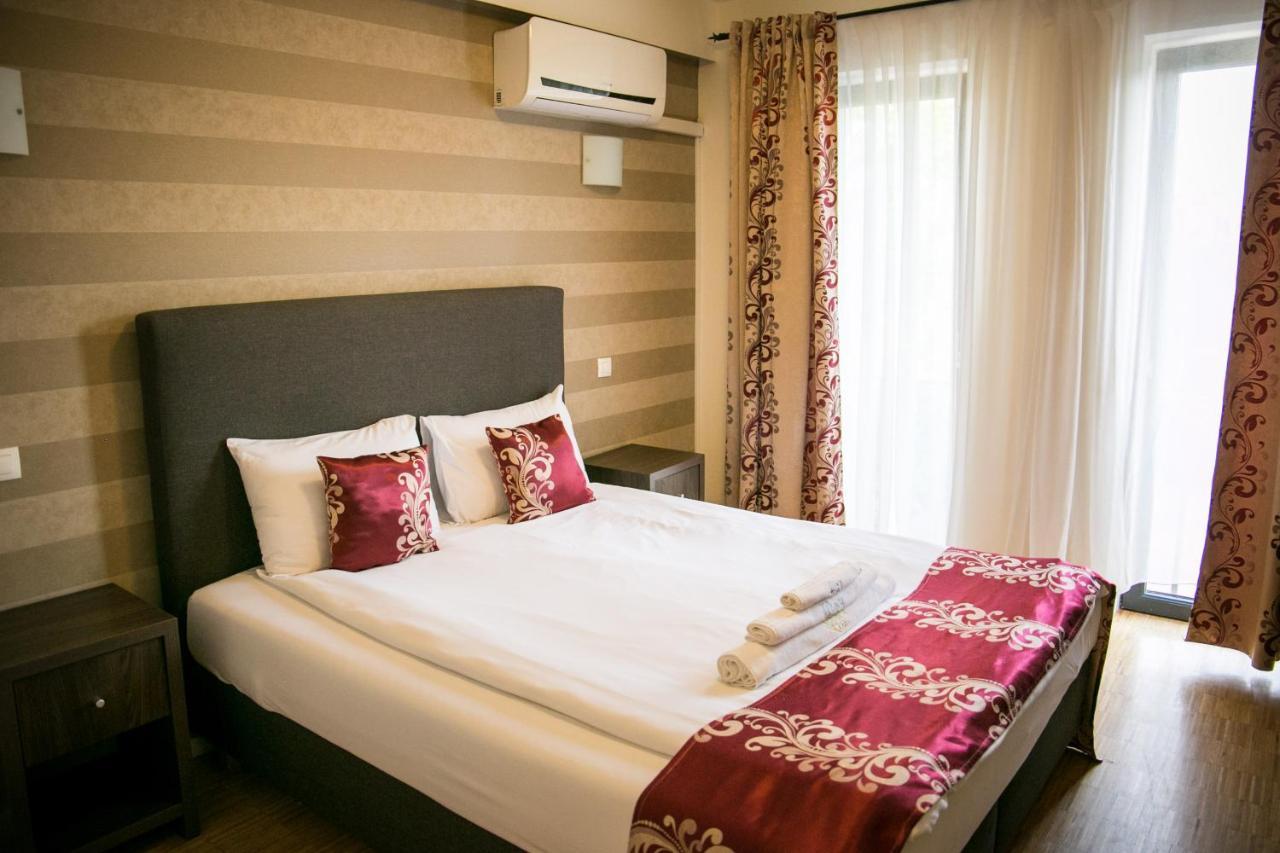 May Residence Dumbravita  Bagian luar foto